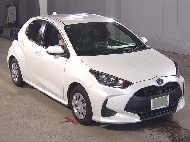 Toyota Yaris 2022 Hybrid 1.5 Automatic Hatchback in Excellent Condition