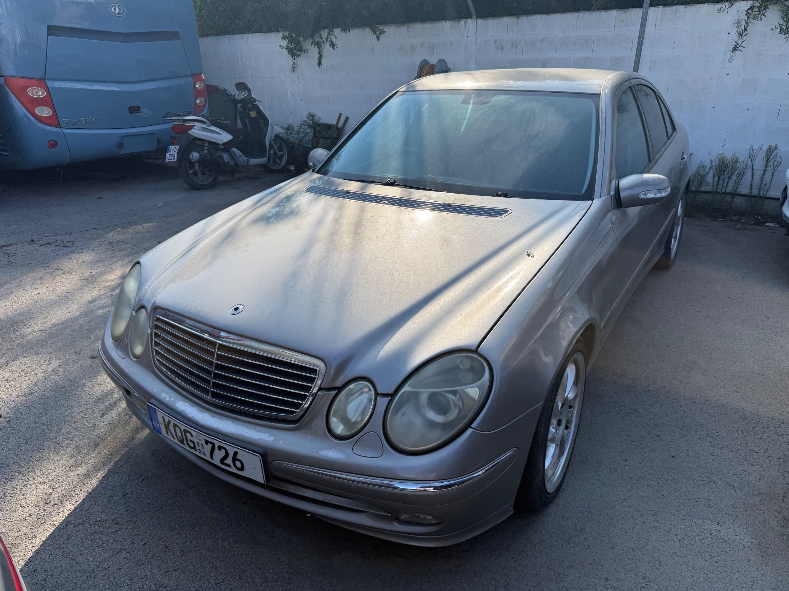 2003 Mercedes-Benz E-Class E220 2.2 Diesel Automatic Saloon in Silver