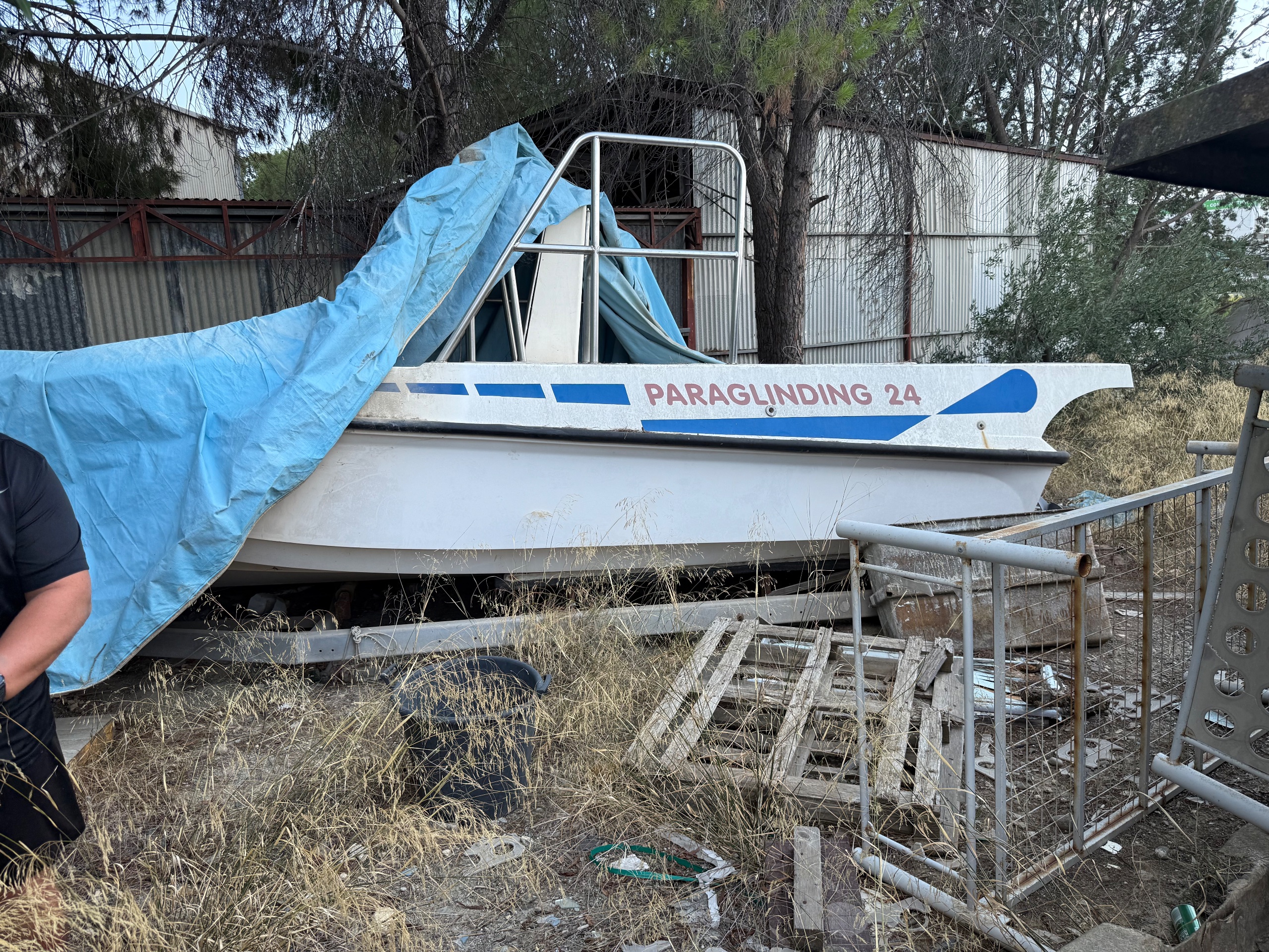 Parachute sport boat