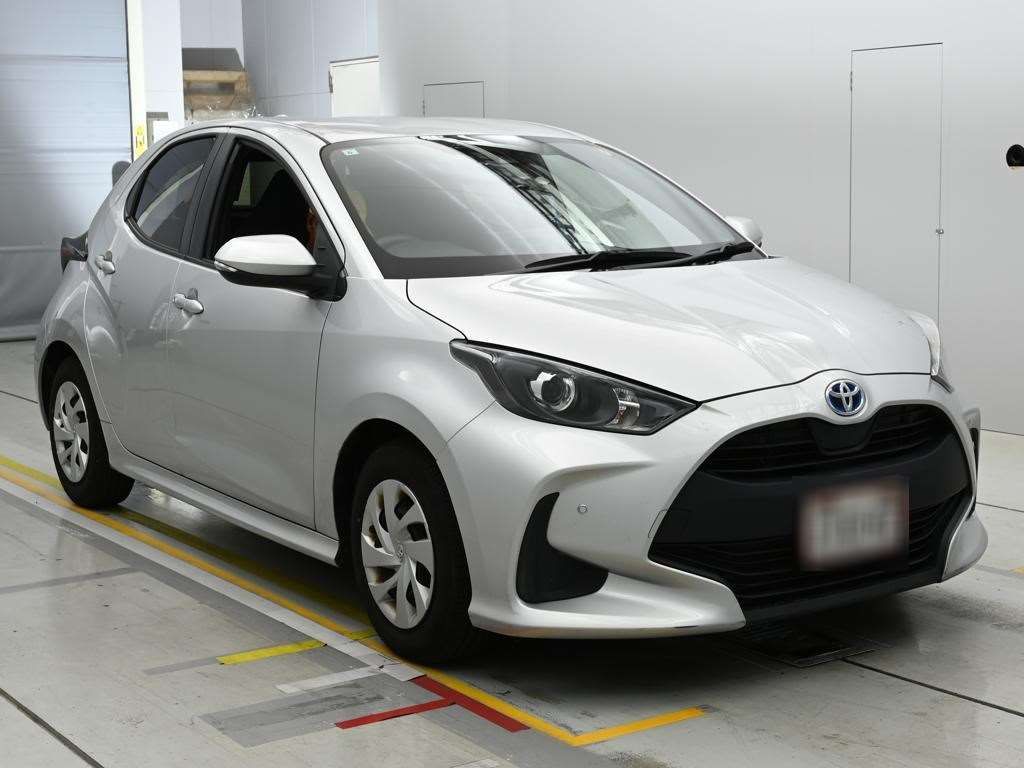 Toyota Yaris 2022 Hybrid 1.5L Automatic Hatchback in Excellent Condition